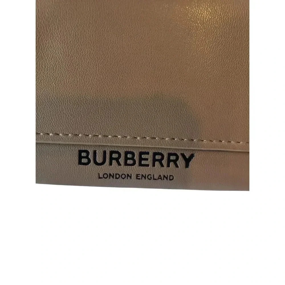 Burberry London England Eyeglass Case Camel Brown Magnetic Sunglass Storage